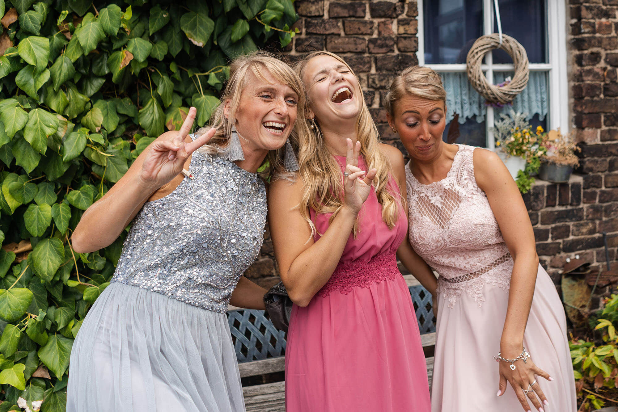 Brautpaar Sarah und Daniel, Hochzeit in Duisburg und Moers, Hochzeitsfotograf Markus Laghanke – Bild 32